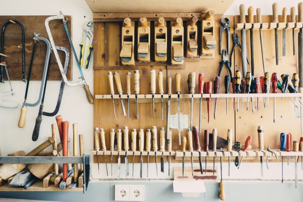 Atelier avec outils de bricolage